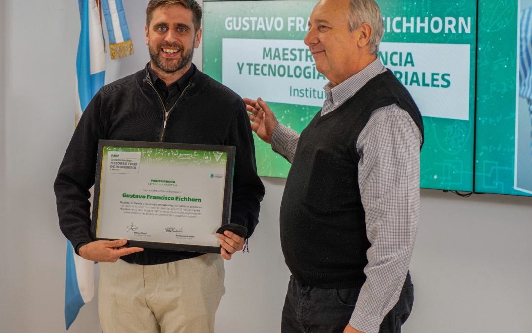 Premio a la mejor tesis de Maestría en el concurso nacional de INVAP
