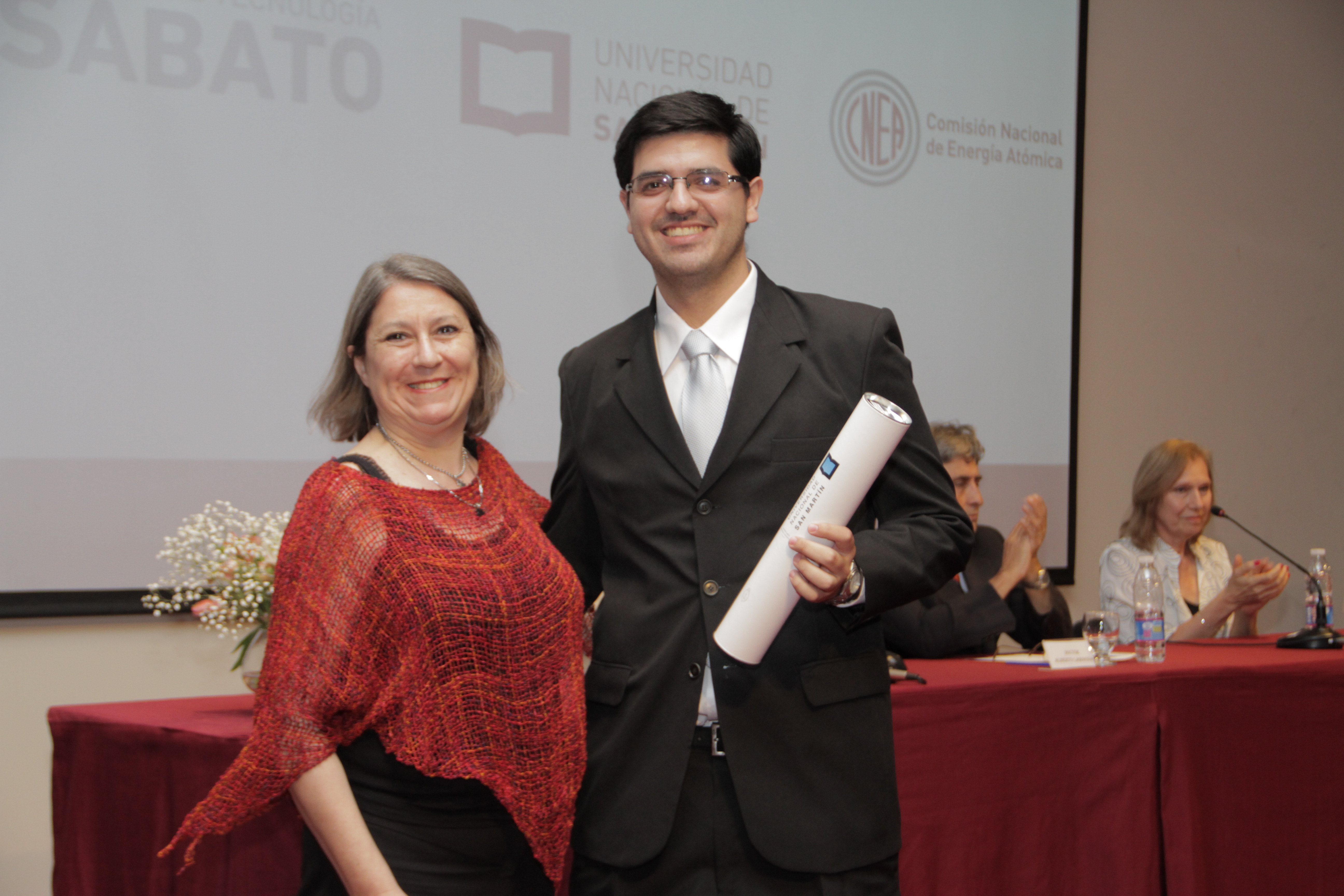 PREMIO «A LOS MEJORES EGRESADOS DE CARRERAS DE INGENIERÍA DE UNIVERSIDADES ARGENTINAS»